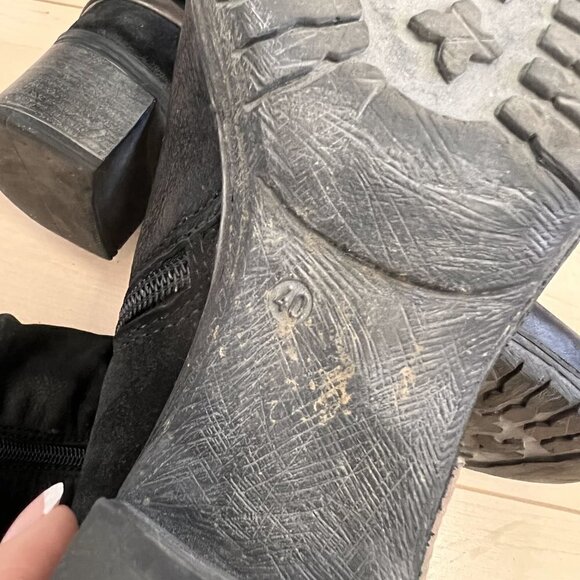 MJUS Knee High Black Suede Boots With Grey Harness Detail Sz 40 - Picture 9 of 12